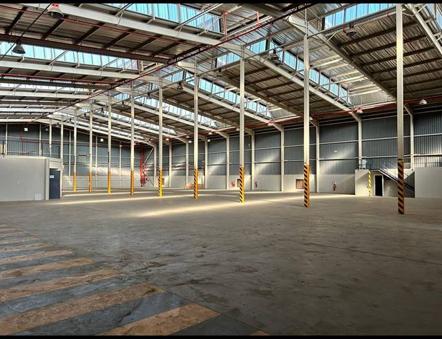 5,822M² WAREHOUSE TO LET IN KELVIN